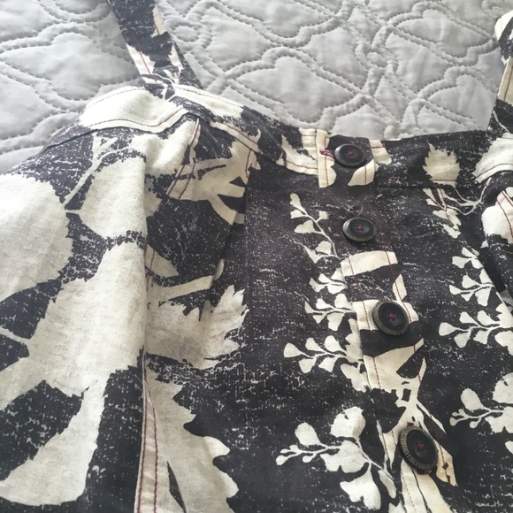 HD in Paris for Anthro Laurel Floral Tank Top - Picture 7 of 8